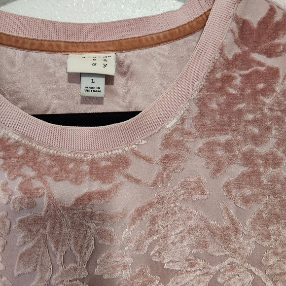 Blouse with velvet floral print - Picture 5 of 5